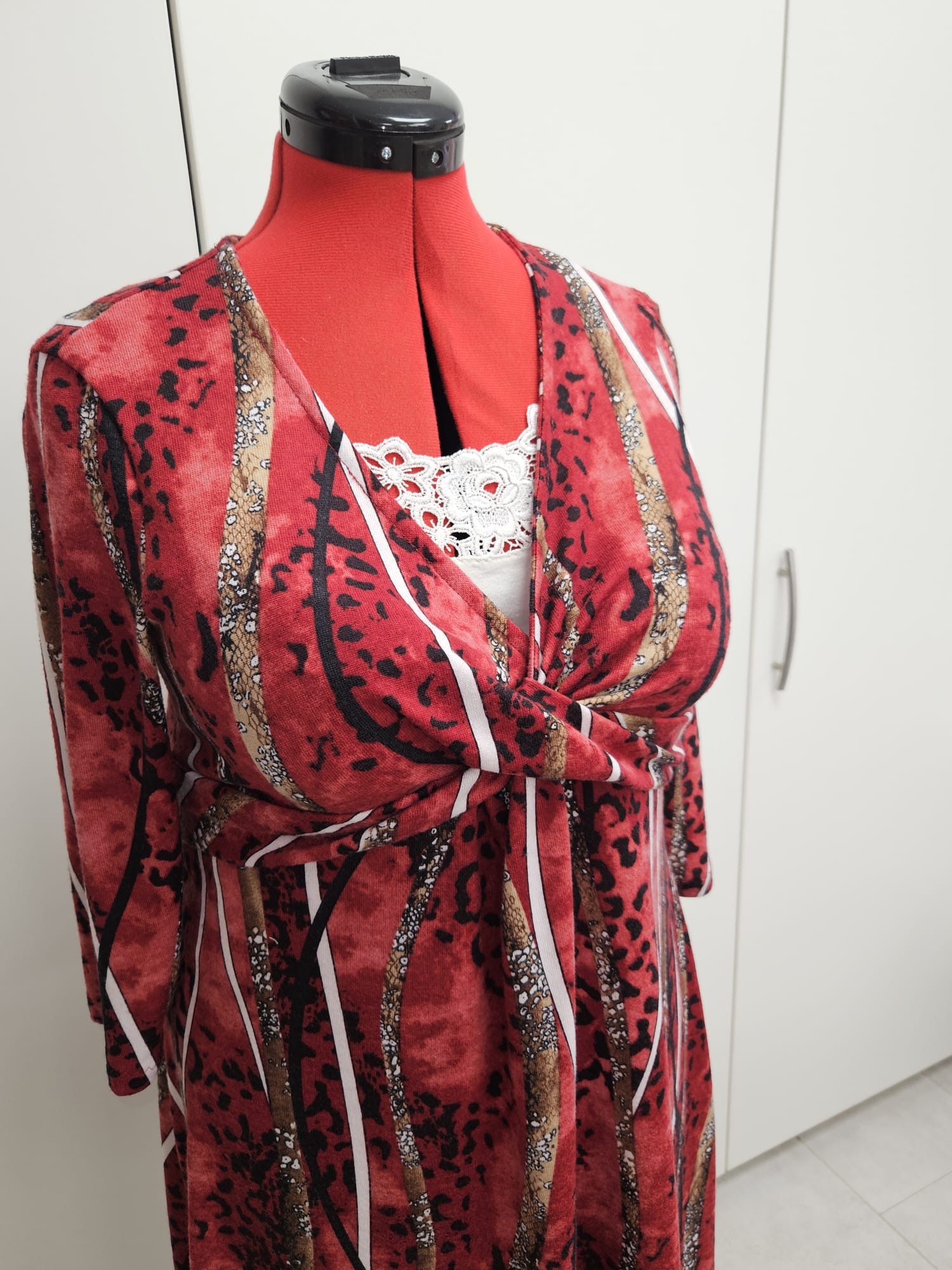 robe-rouge-cache-coeur